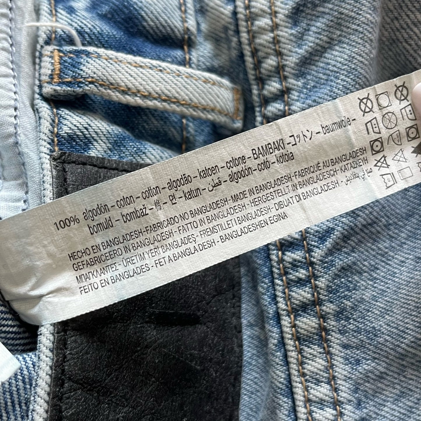 Zara High Waist Cropped Raw Hem Jeans - Size 2