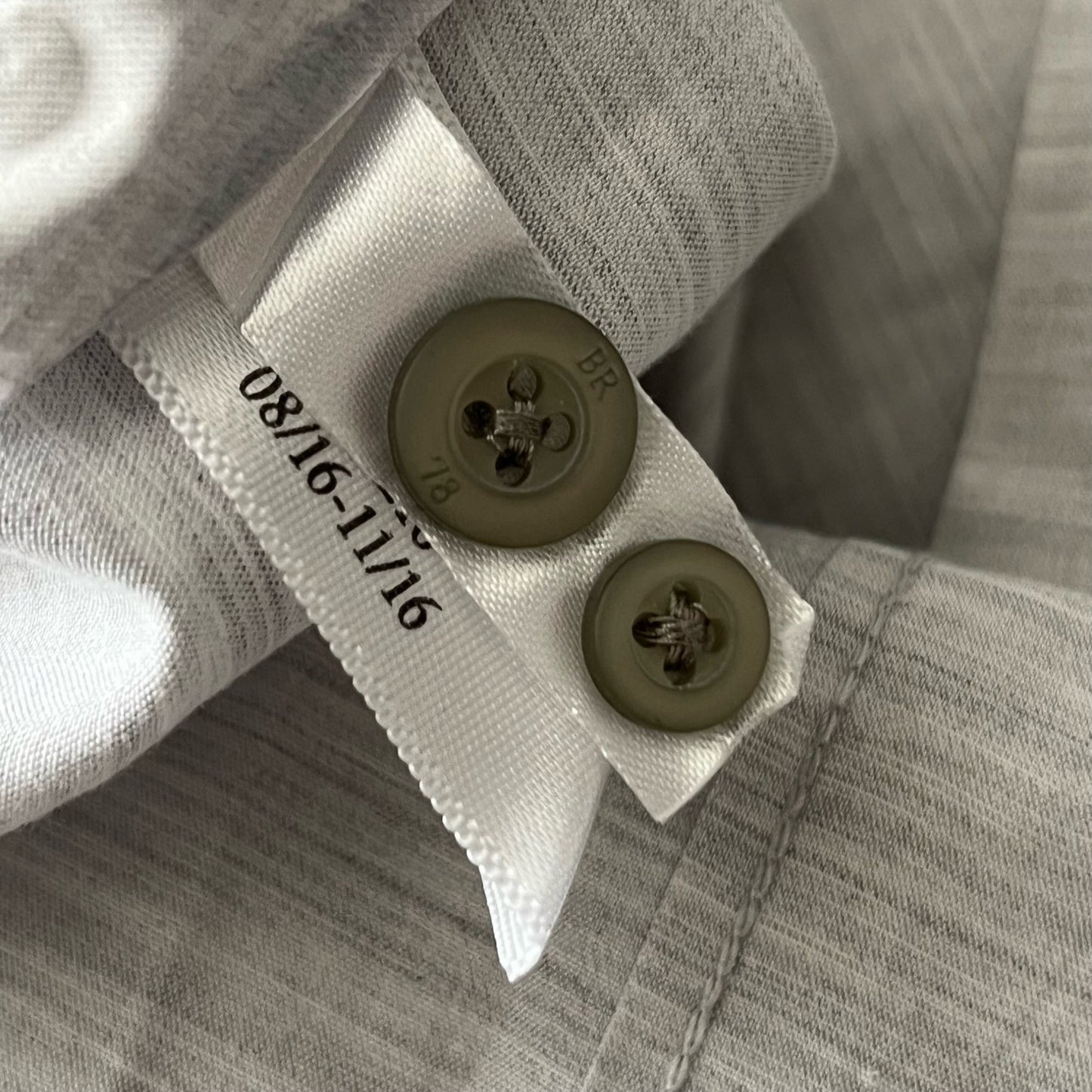 Banana Republic Camden Fit Button-Down Shirt - Size M