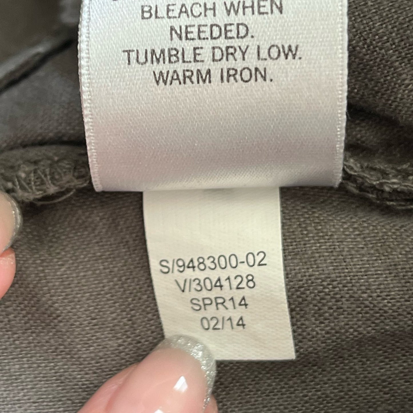 Banana Republic Martin Fit Linen-Blend Cargo Capri - Size 4