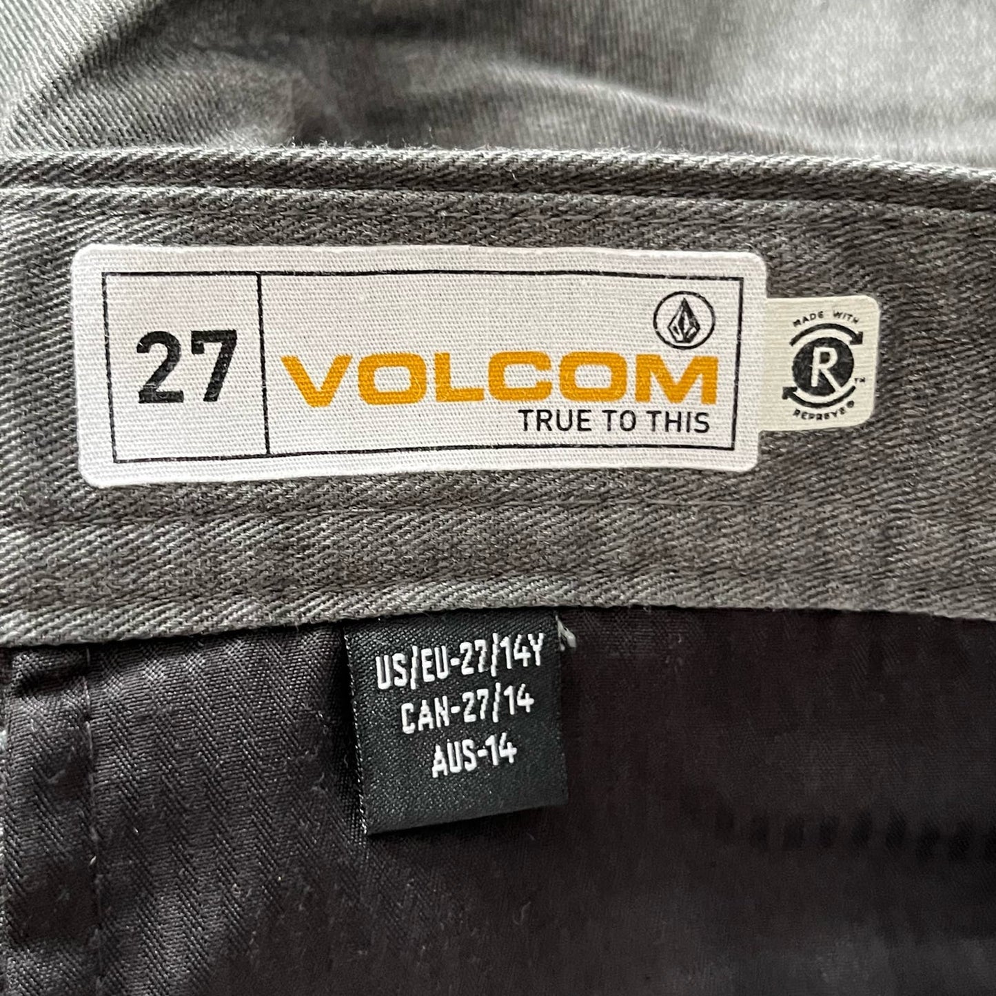 Volcom Shorts - Size 27