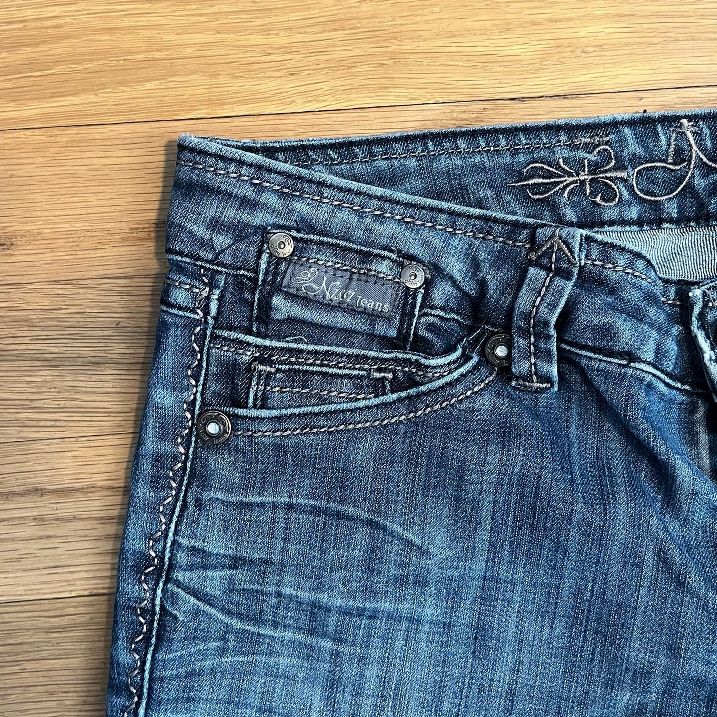 Nissi Jeans Vintage Y2K Slim Bootcut Low Rise Jeans - Size 7