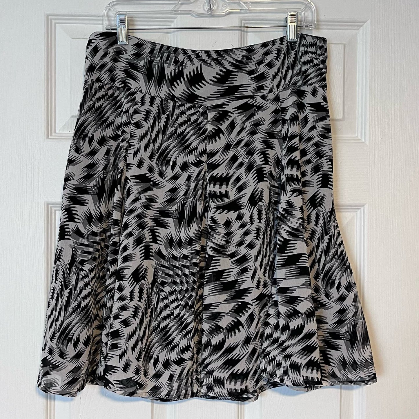 H&M Chiffon Overlay Skirt - Size 10 - NWOT
