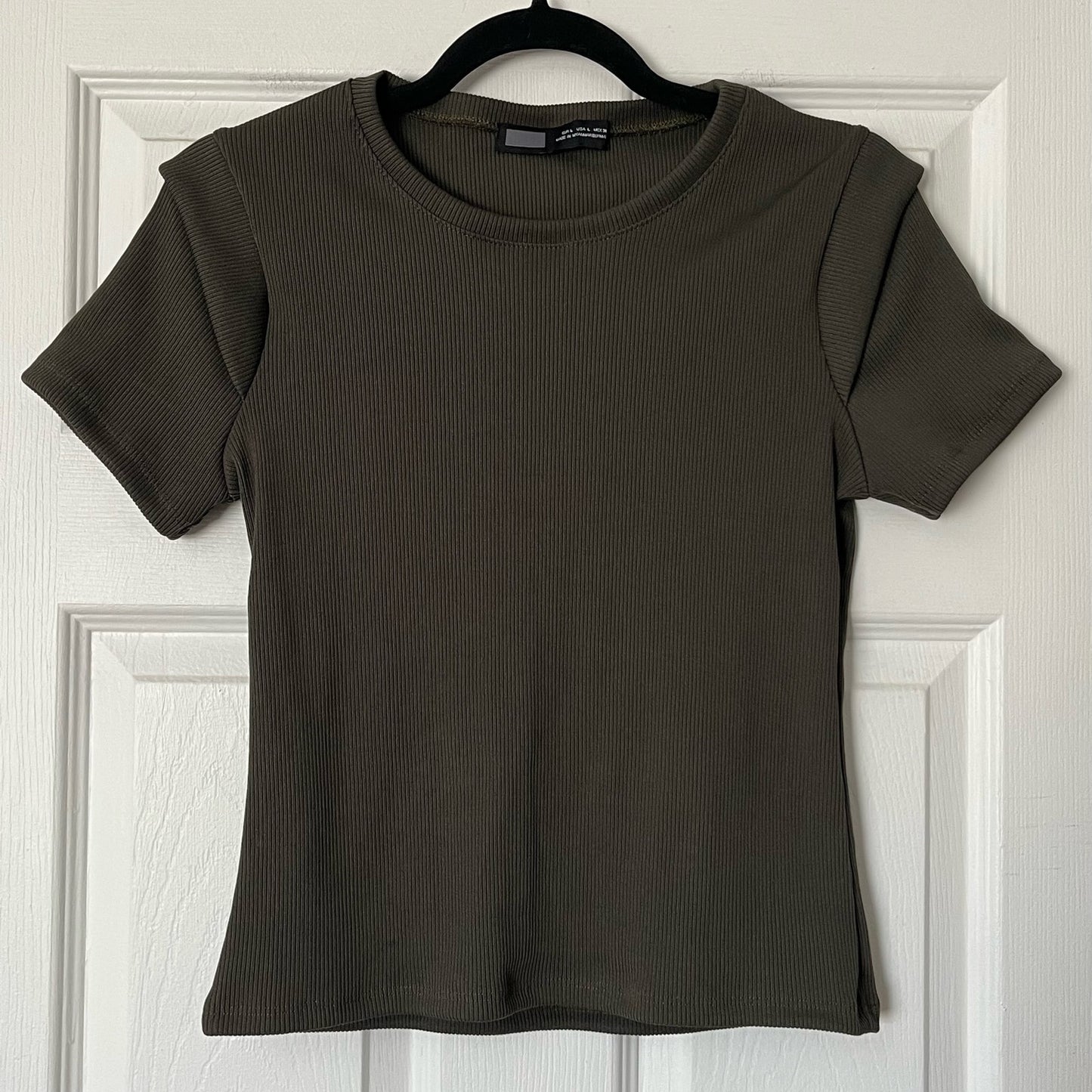 Ribbed Tee - Size L