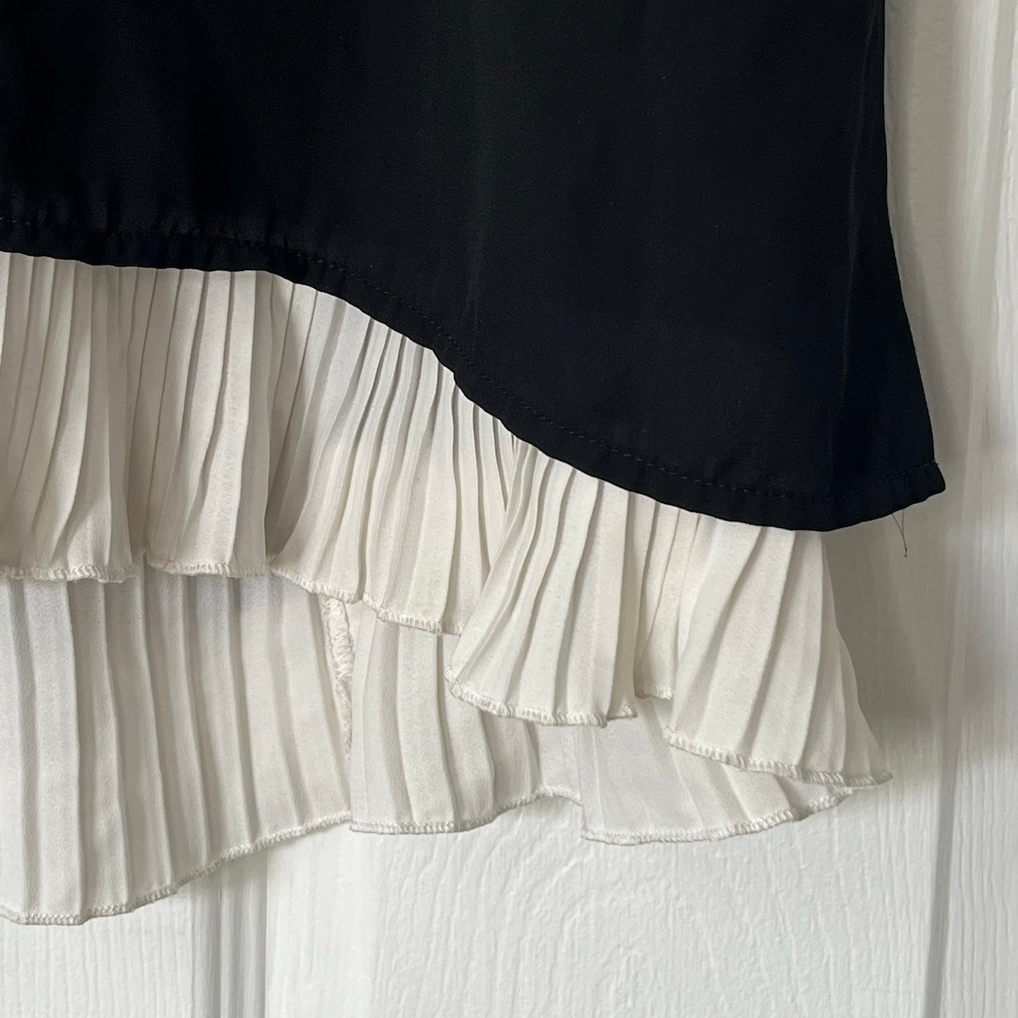 W5 Layered Flyaway Sleeveless Top - Size L