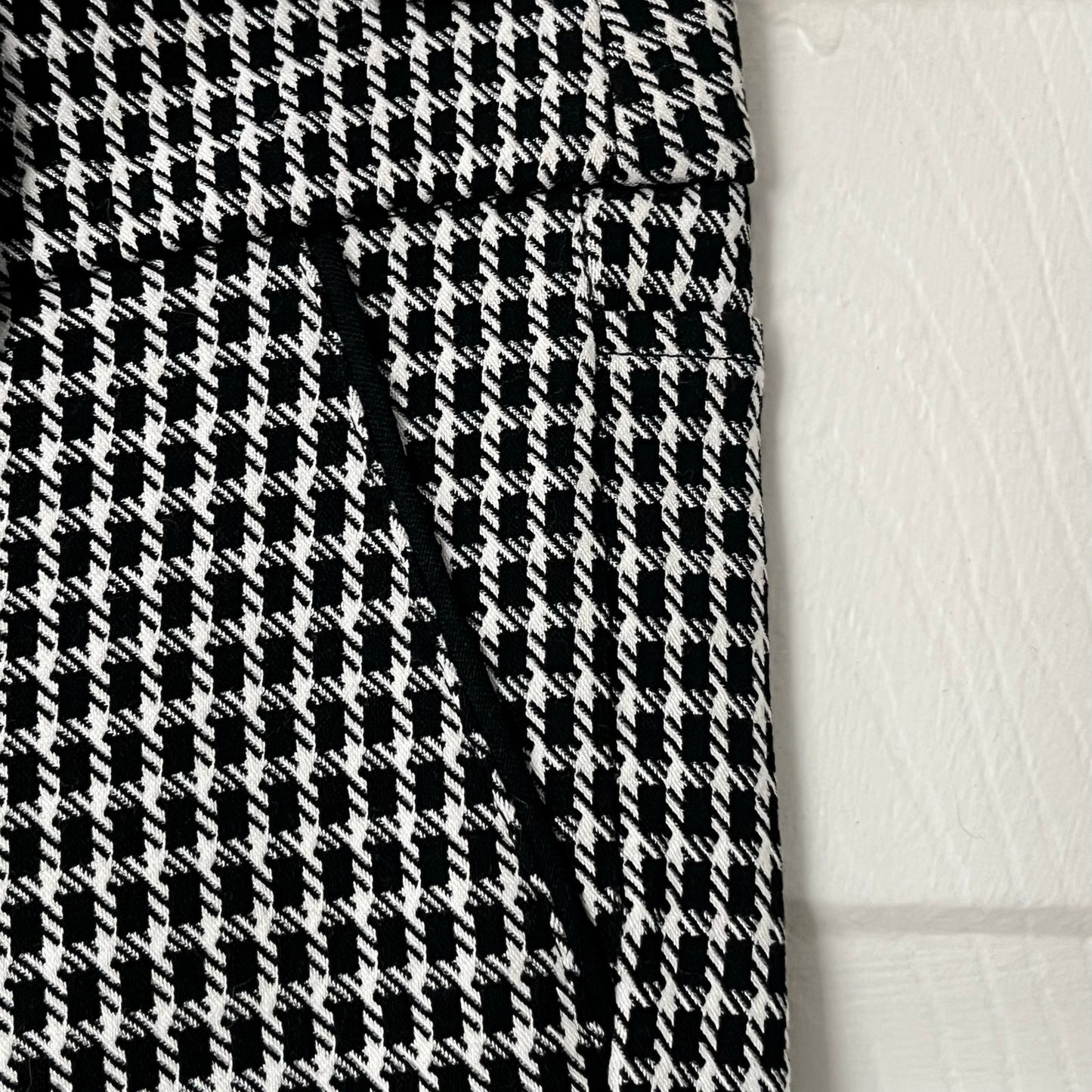 Chocolate USA Houndstooth Skinny Pants - Size S