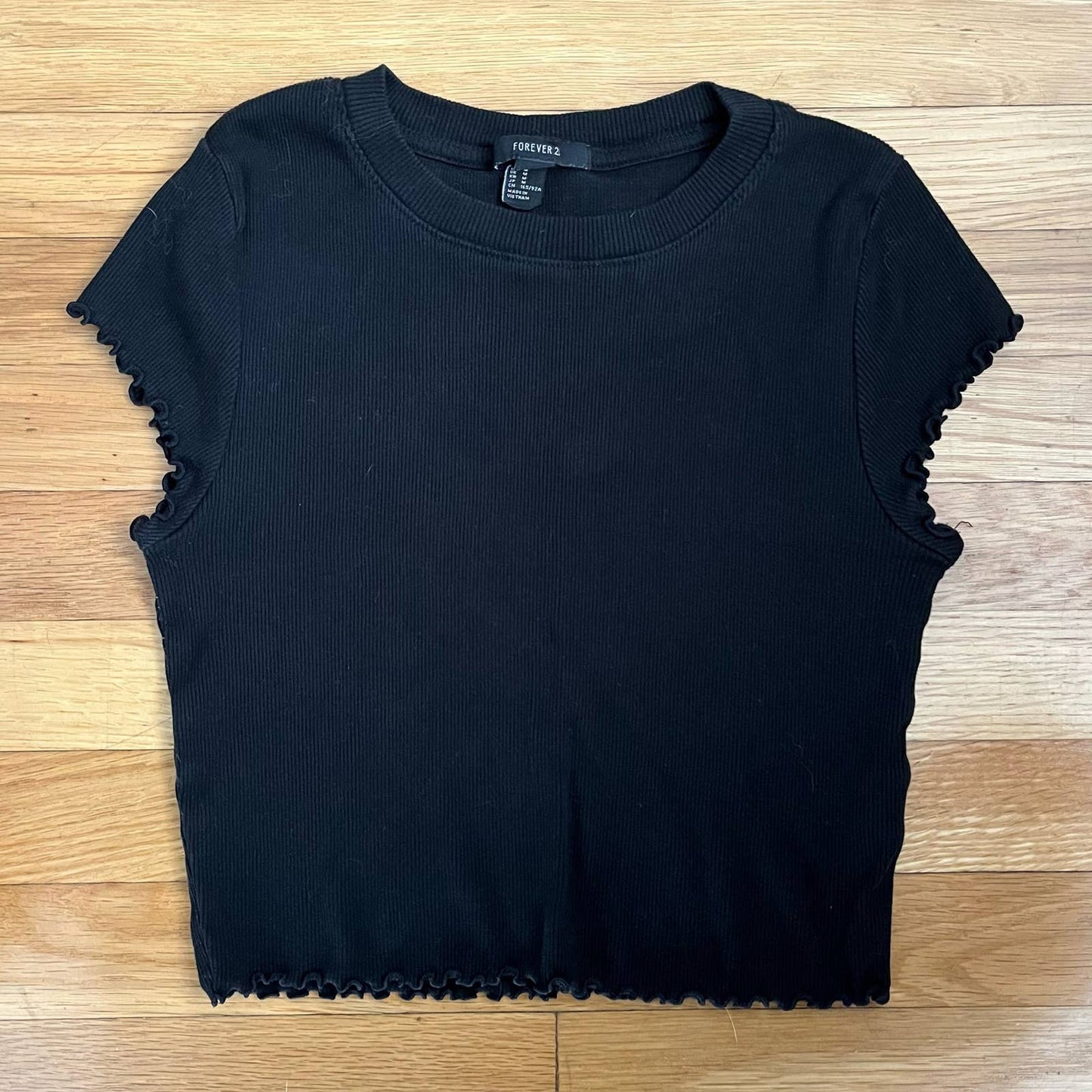 Forever 21 Ribbed Cropped Tee - Size M