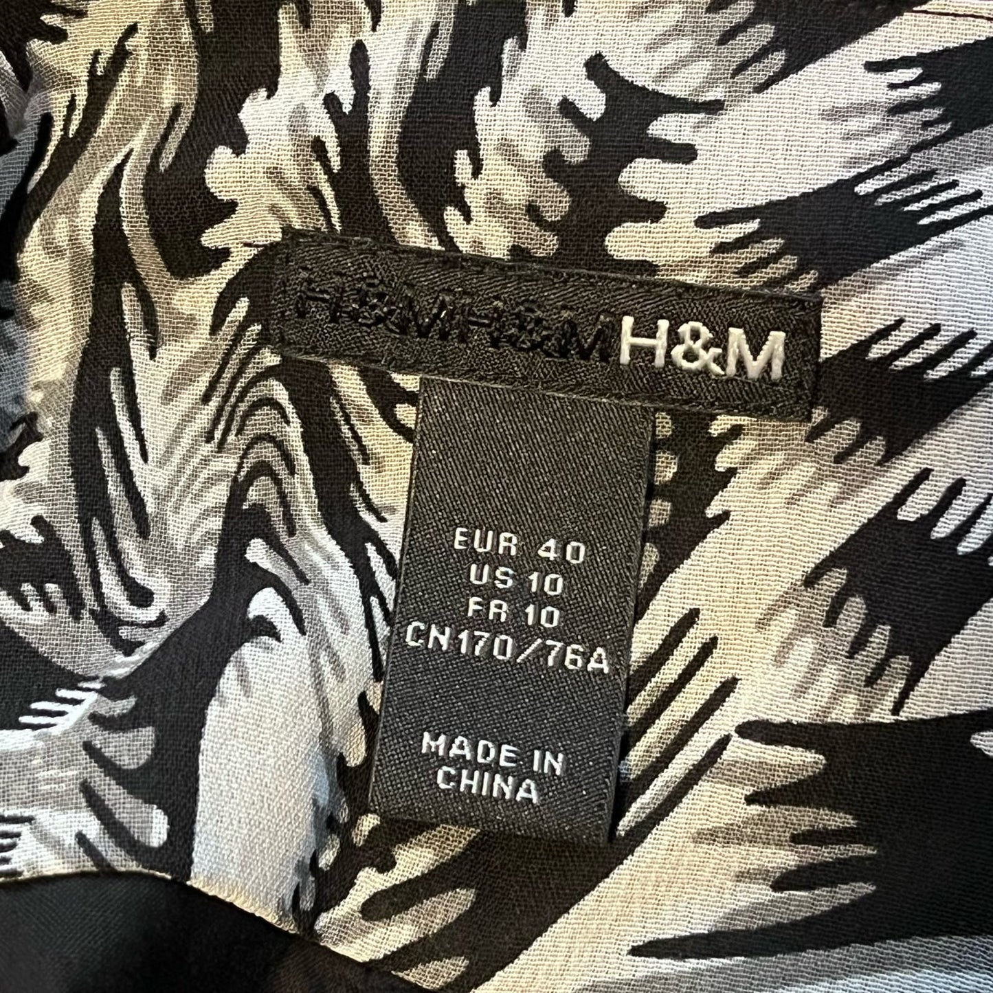 H&M Chiffon Overlay Skirt - Size 10 - NWOT