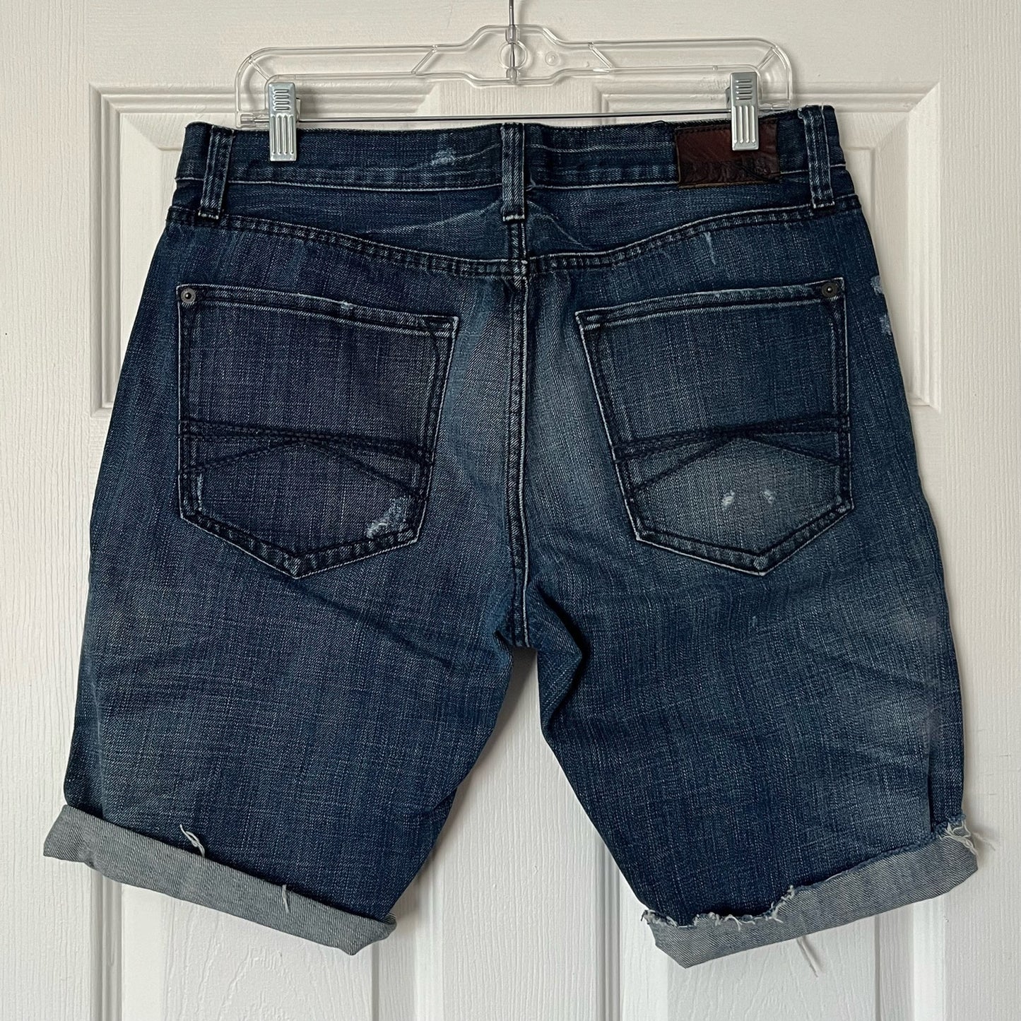 Express Jeans Rocco Slim Fit Low Rise Cutoffs - Size 32