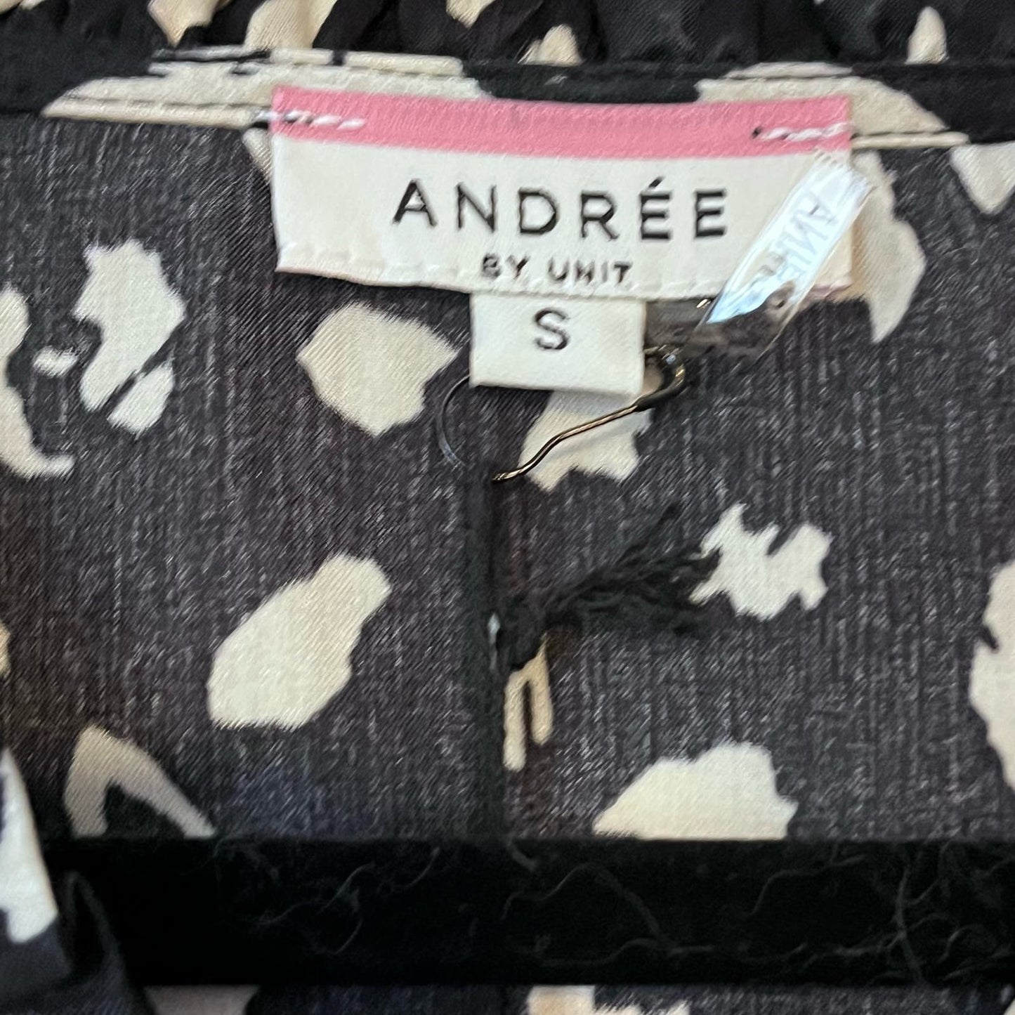 Andree by Unit Blouson Sleeve Top - Size S