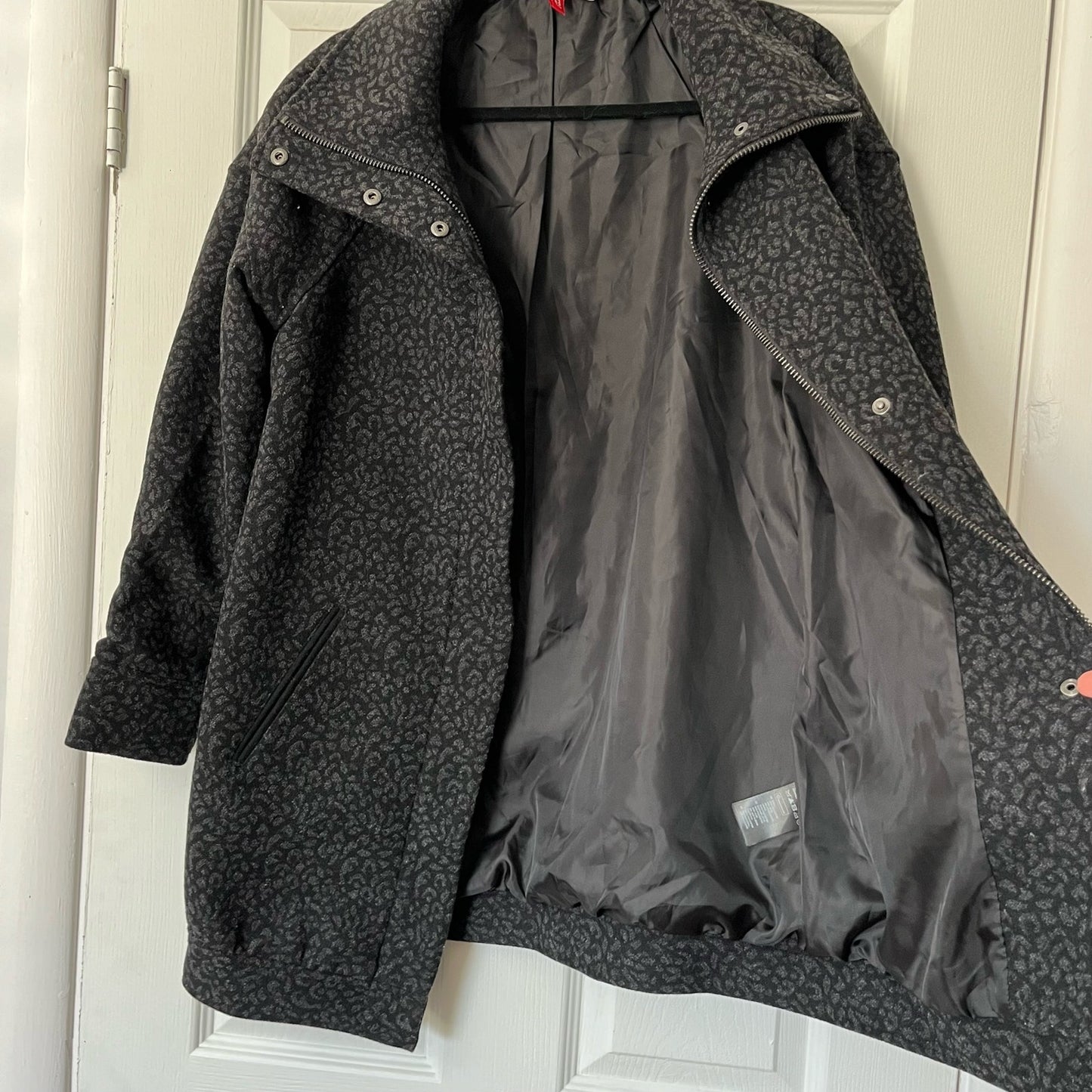 Divided by H&M Wool-Blend Leopard Print Coat - Size 6