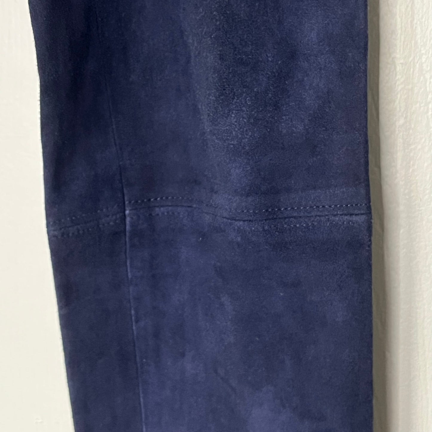 Alice + Olivia Lambskin Suede Zip-Front Skinny Pants - Size 4