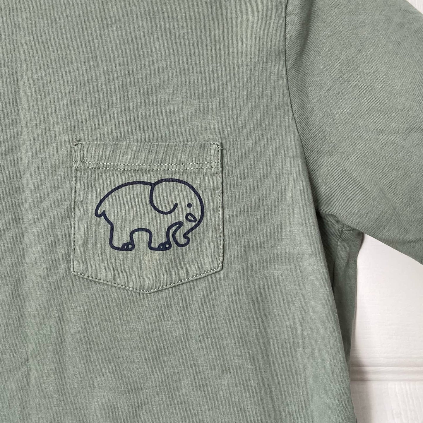 Ivory Ella Graphic Pocket Tee - Size XS
