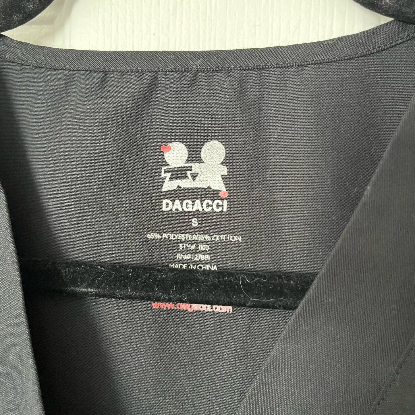 Dagacci Scrub Top - Size S