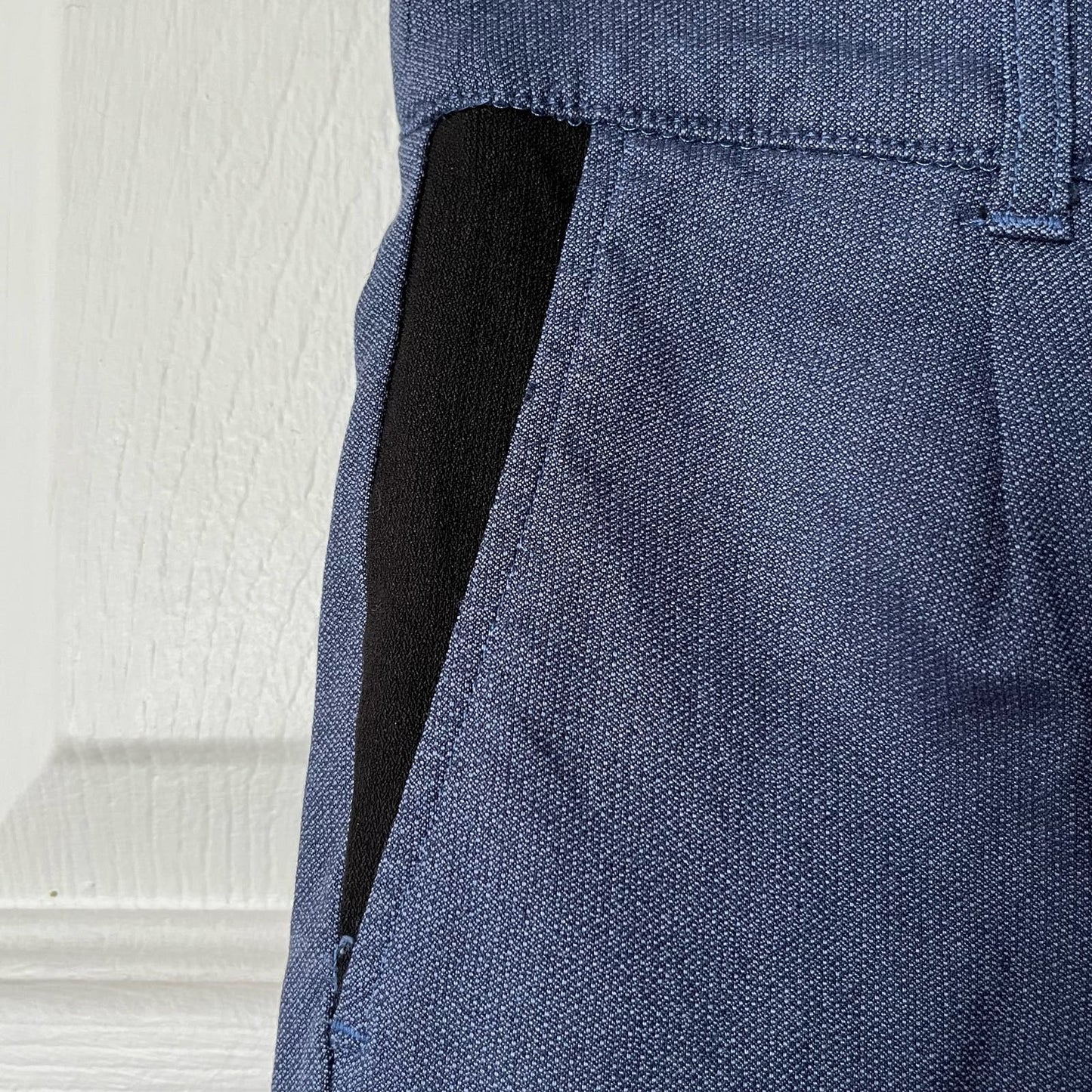 SJL Apparel Slim Pants - Size M