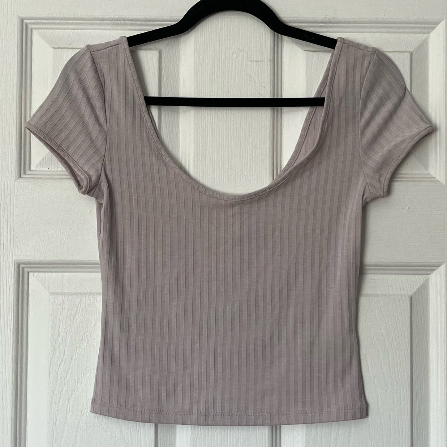 H&M Ribbed Scoopneck Cropped Tee - Size S
