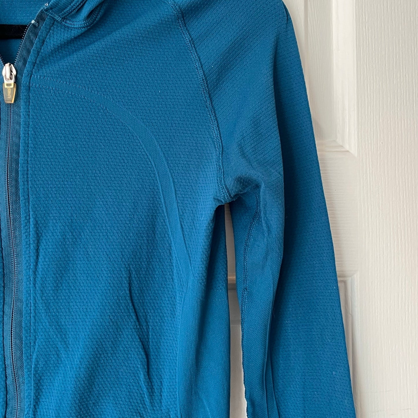 Active by Old Navy Semi-Fitted Hoodie - Size S