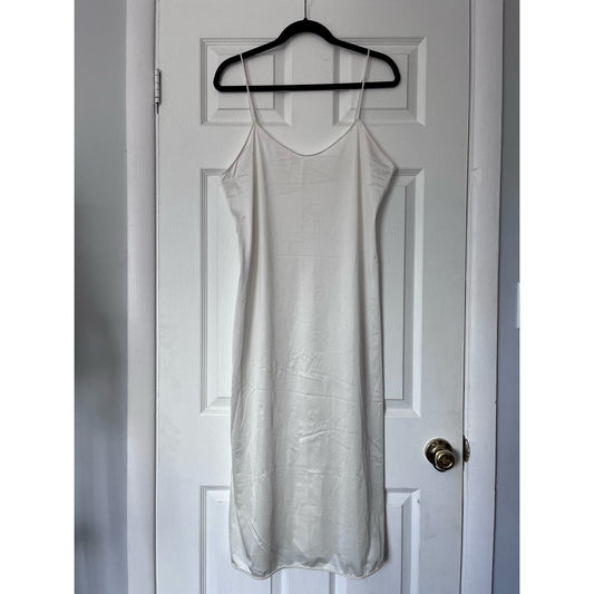 Vanity Fair Mid Length Full Slip - Size 36 32" / 42