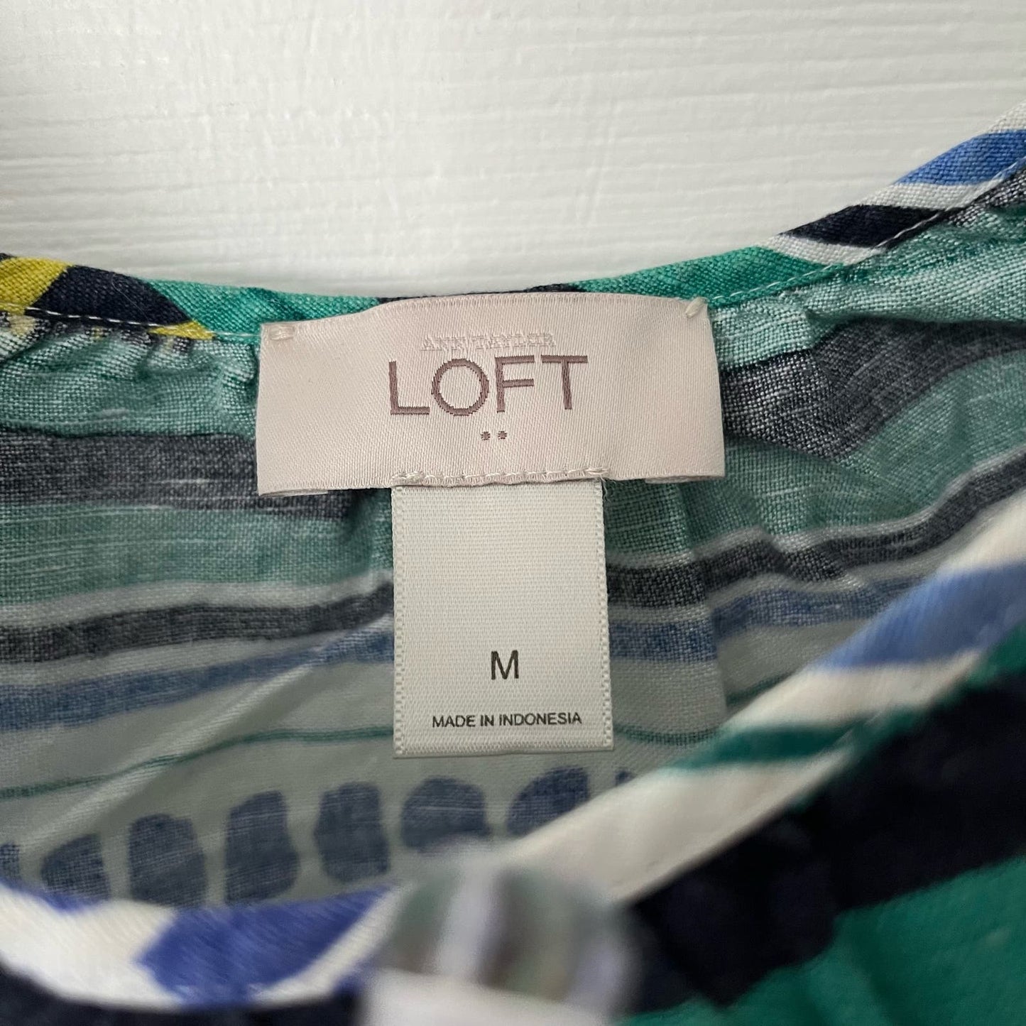 Ann Taylor LOFT Linen Blend Top - Size M
