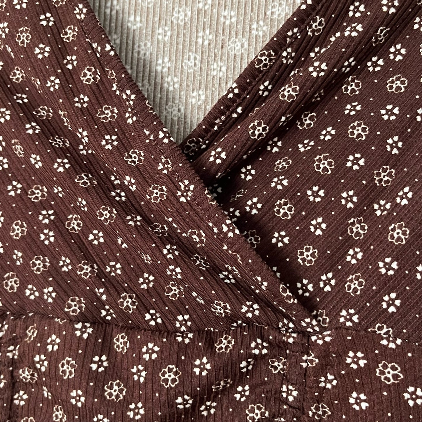 Vibe Sportswear Ribbed Floral Top - Size L