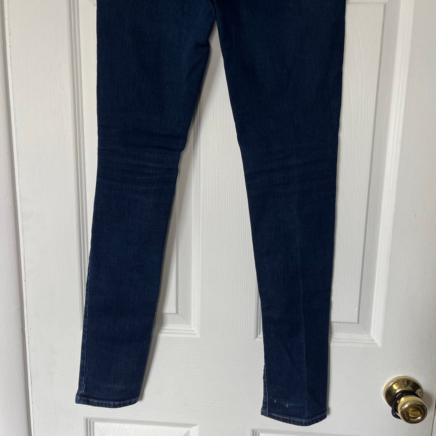 Levi's 311 Shaping Skinny Jeans - Size 27 / W28