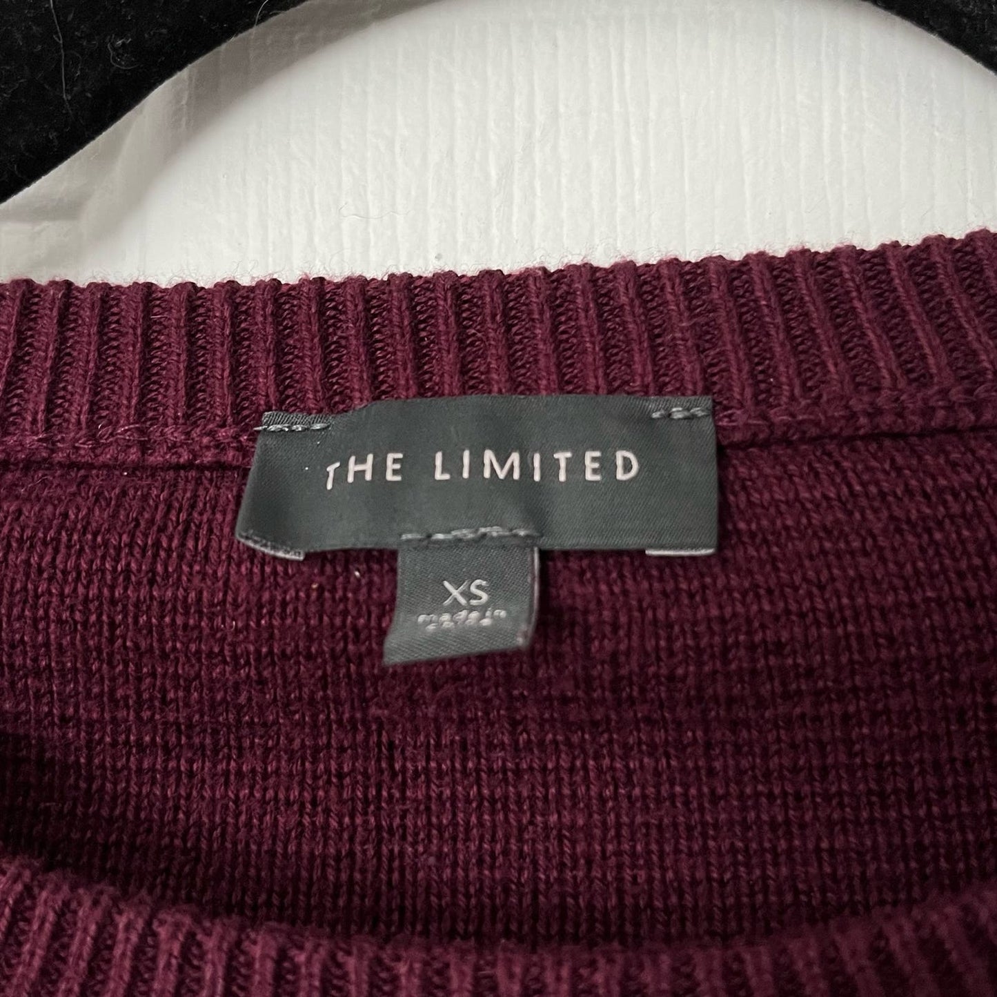The Limited Pullover Sweater w/Asymmetrical Hem - Size XS