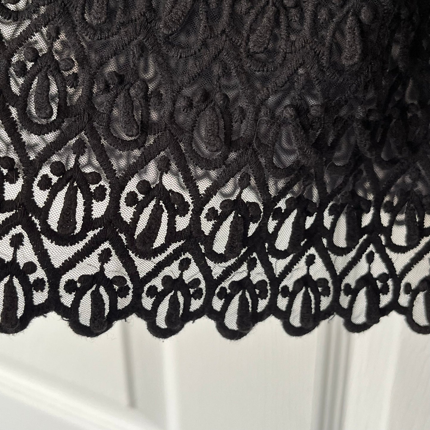 Banana Republic Mesh Lacy Embroidered Top - Size M