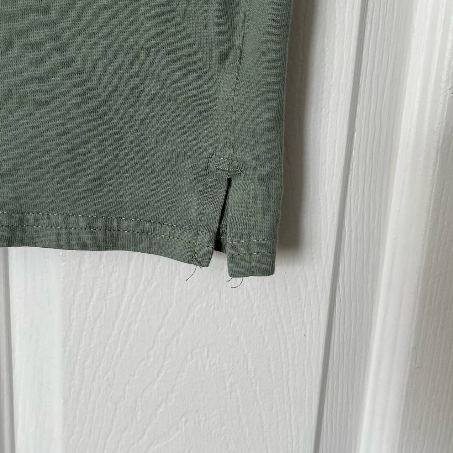 Ivory Ella Graphic Pocket Tee - Size XS