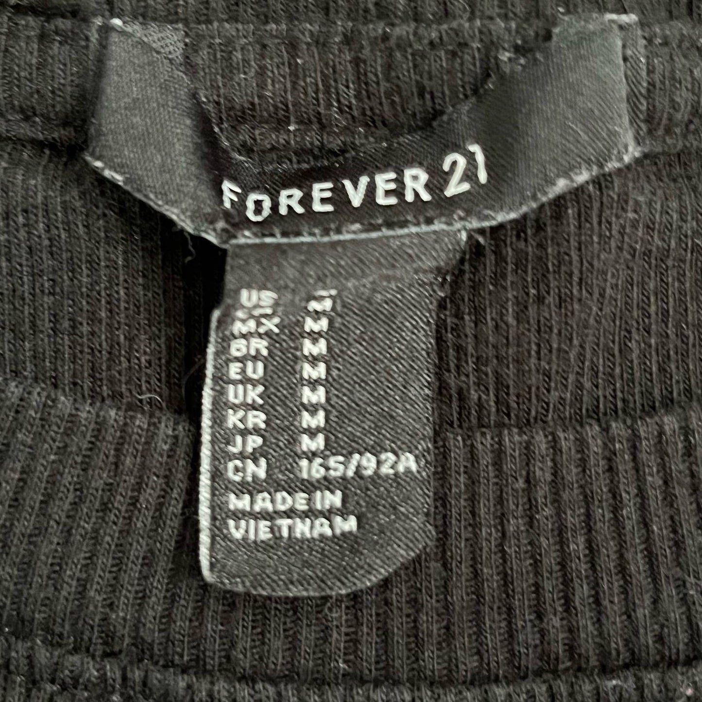 Forever 21 Ribbed Cropped Tee - Size M