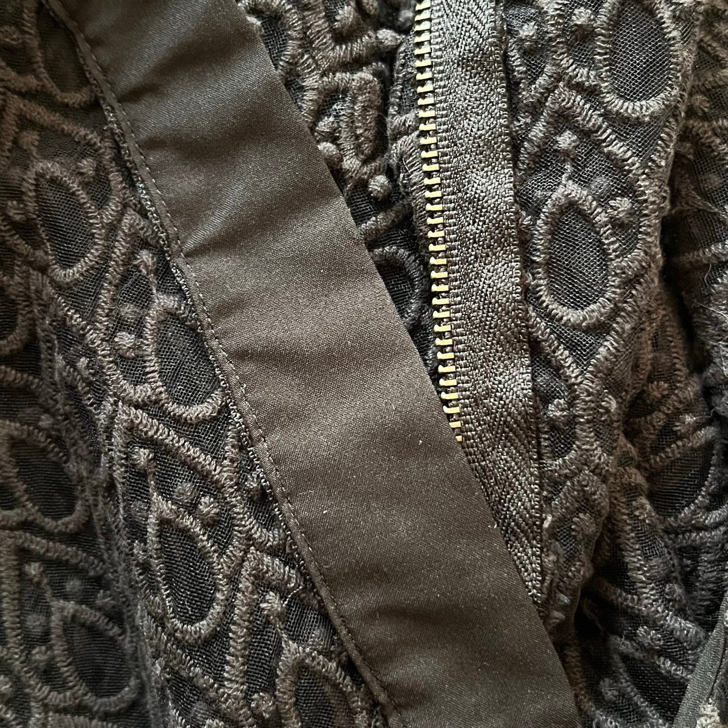Banana Republic Mesh Lacy Embroidered Top - Size M