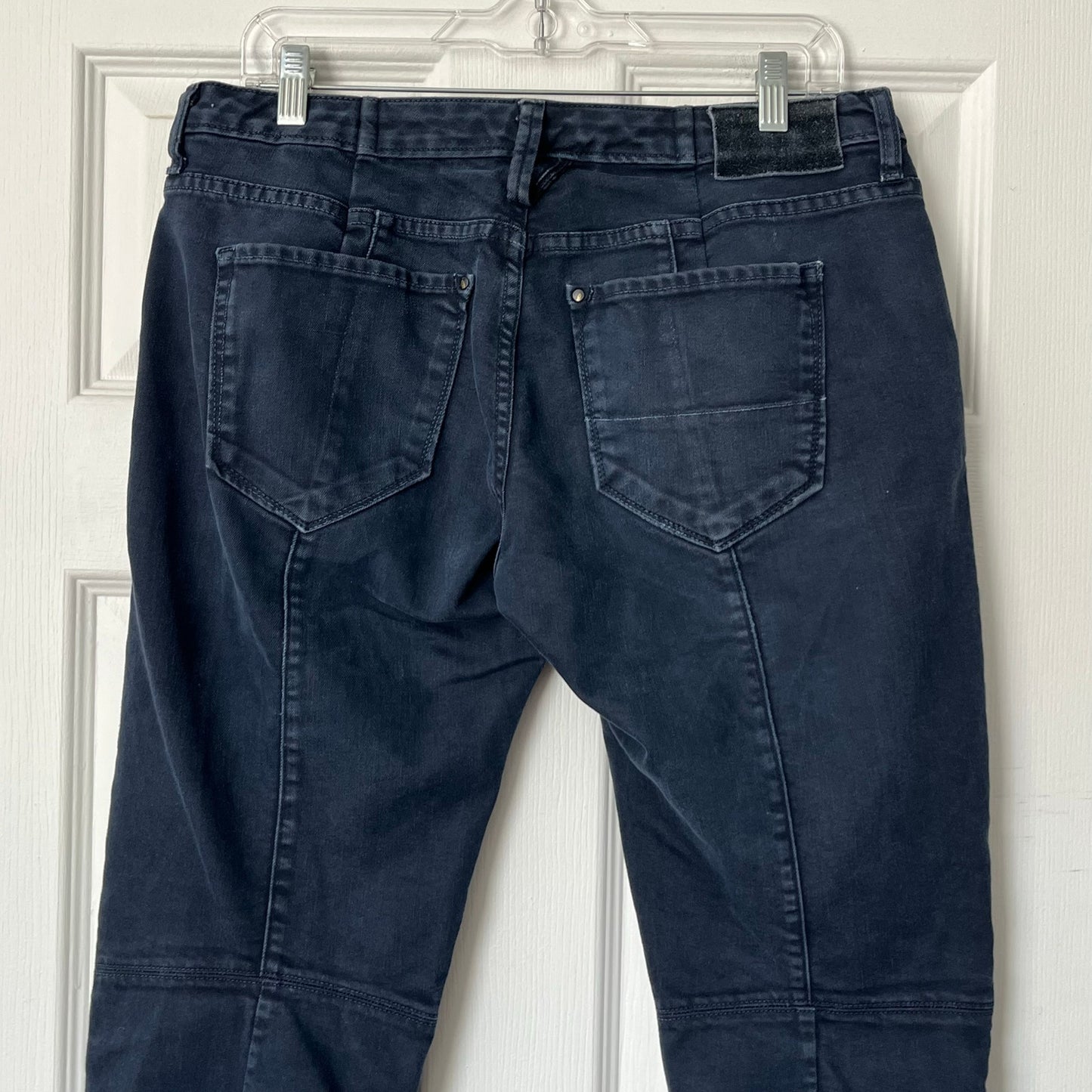 !Item Fitted Racer Cropped Jeans - Size 31