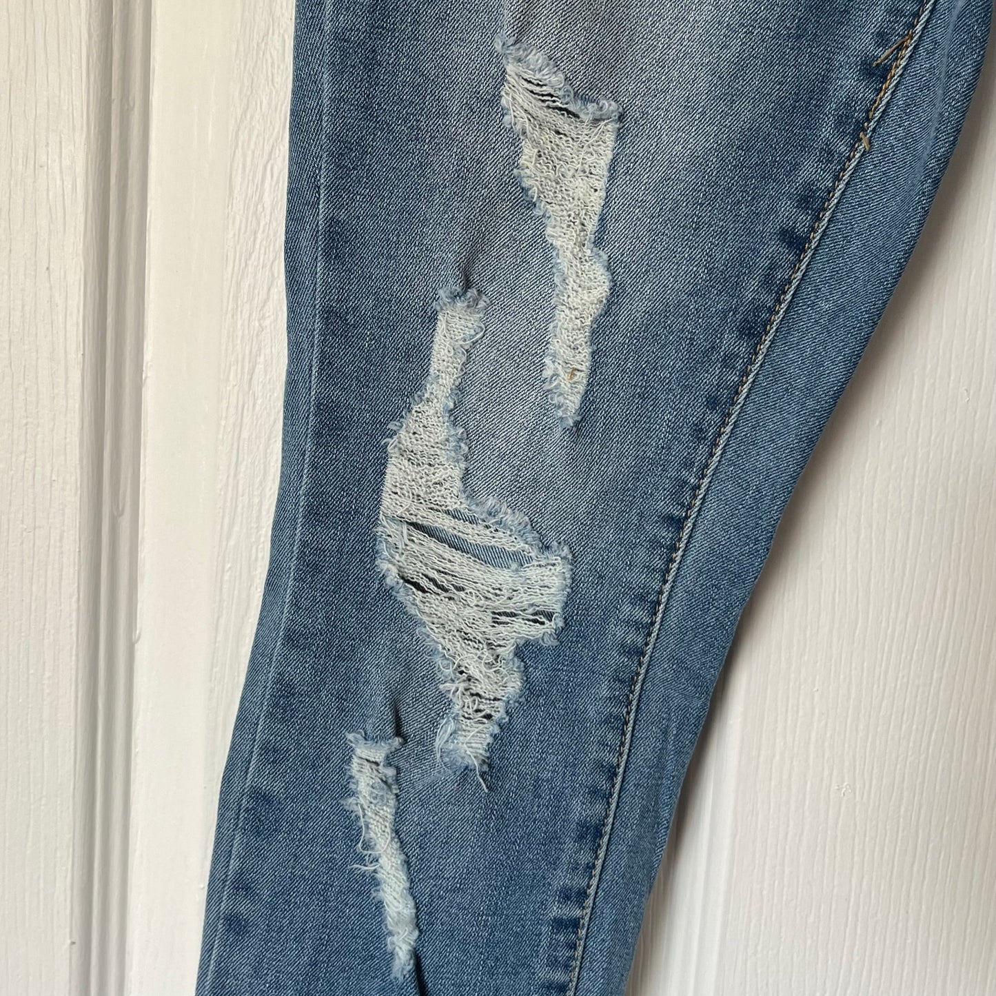 Indigo Rein Distressed Skinny Jeans - Size 5 - NWT