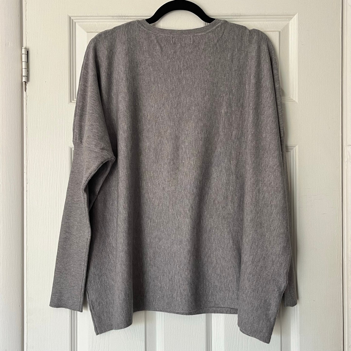 Henly Ribbed-Sleeve Pullover Sweater - Size M-L