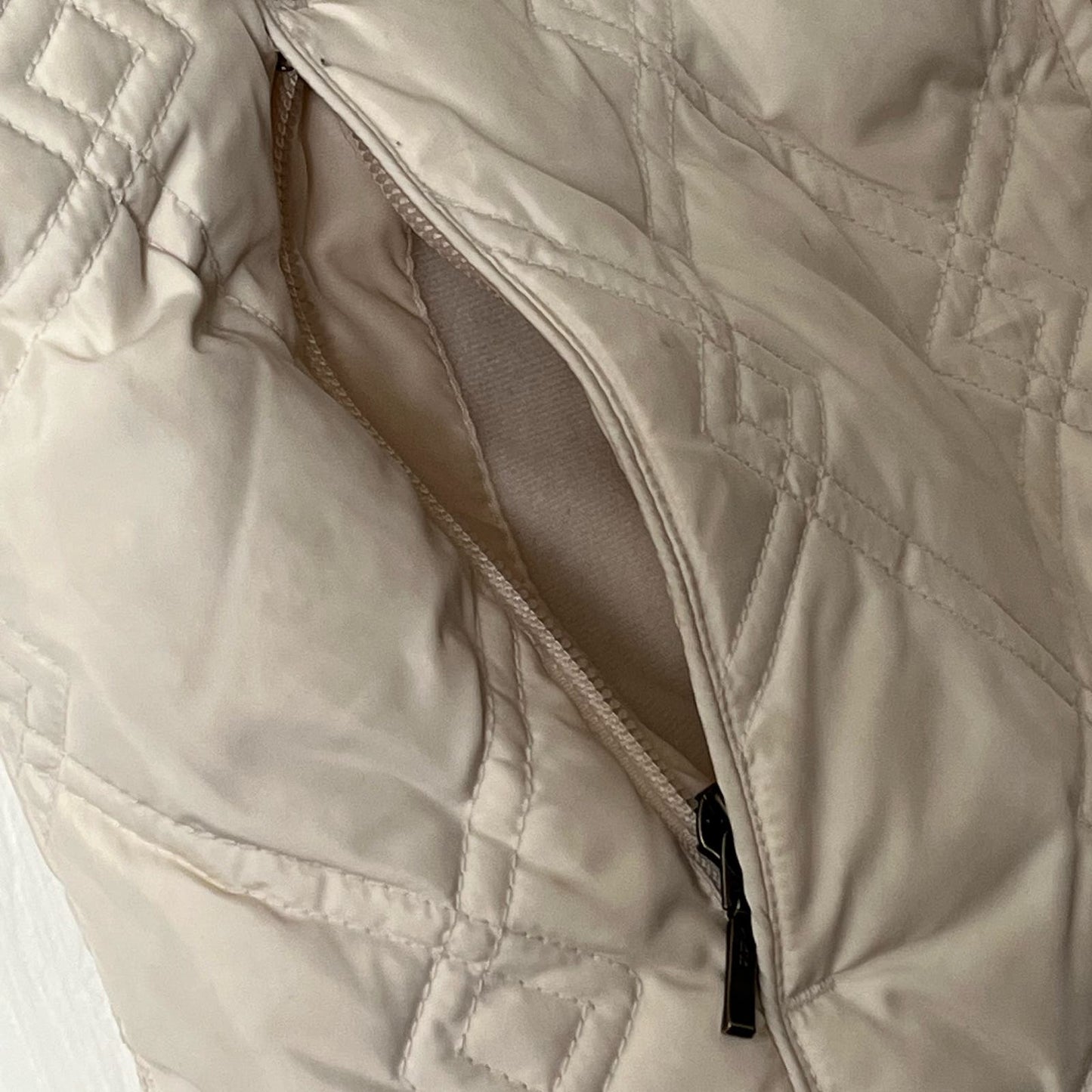 Eddie Bauer Puffer Vest - Size S