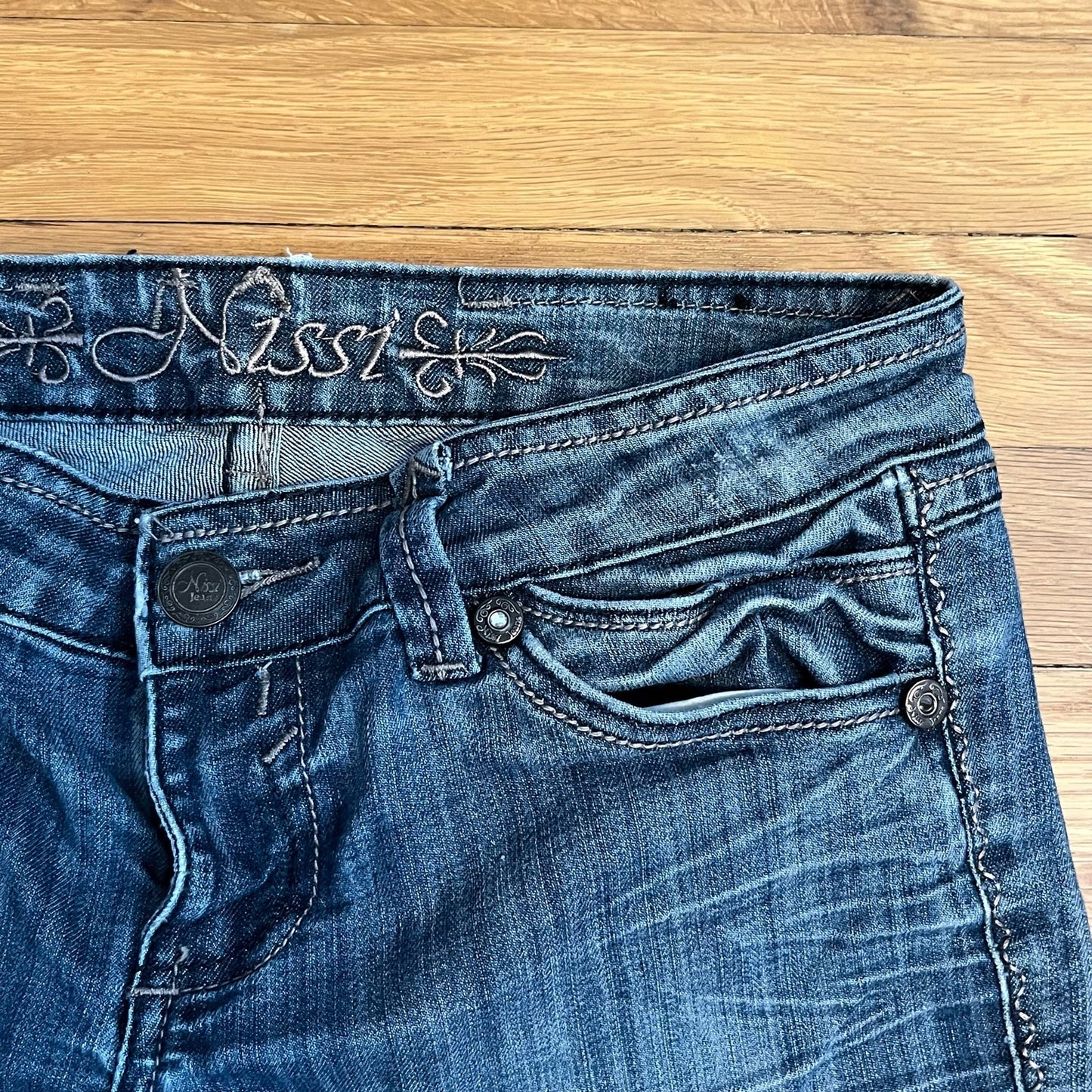 Nissi Jeans Vintage Y2K Slim Bootcut Low Rise Jeans - Size 7