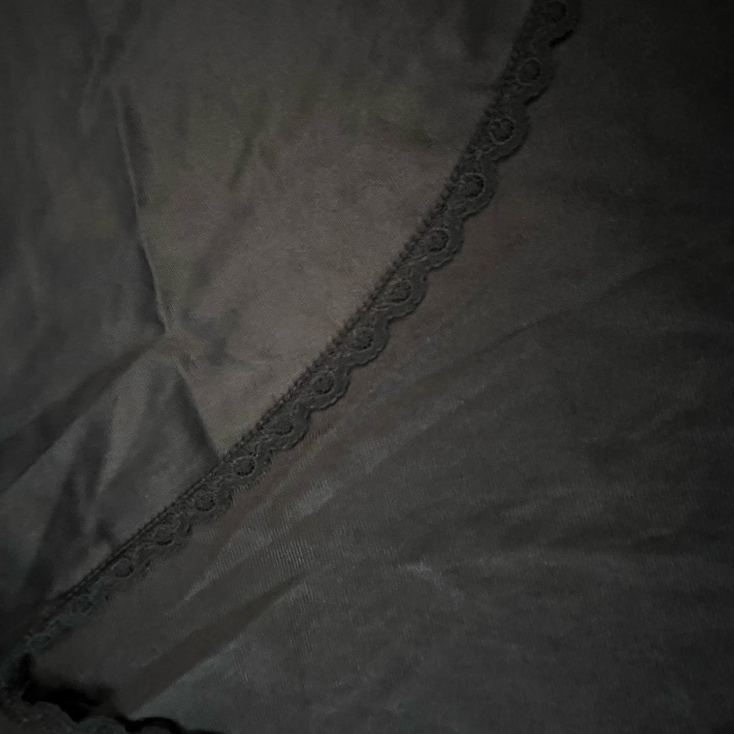 Warner’s Perfect Measure Back Slit Half Slip - Size L
