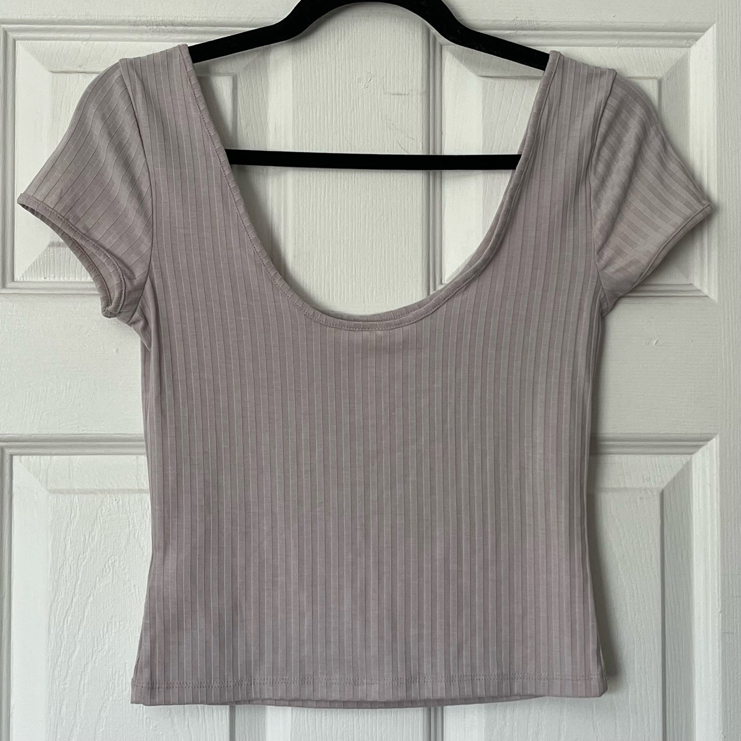 H&M Ribbed Scoopneck Cropped Tee - Size S