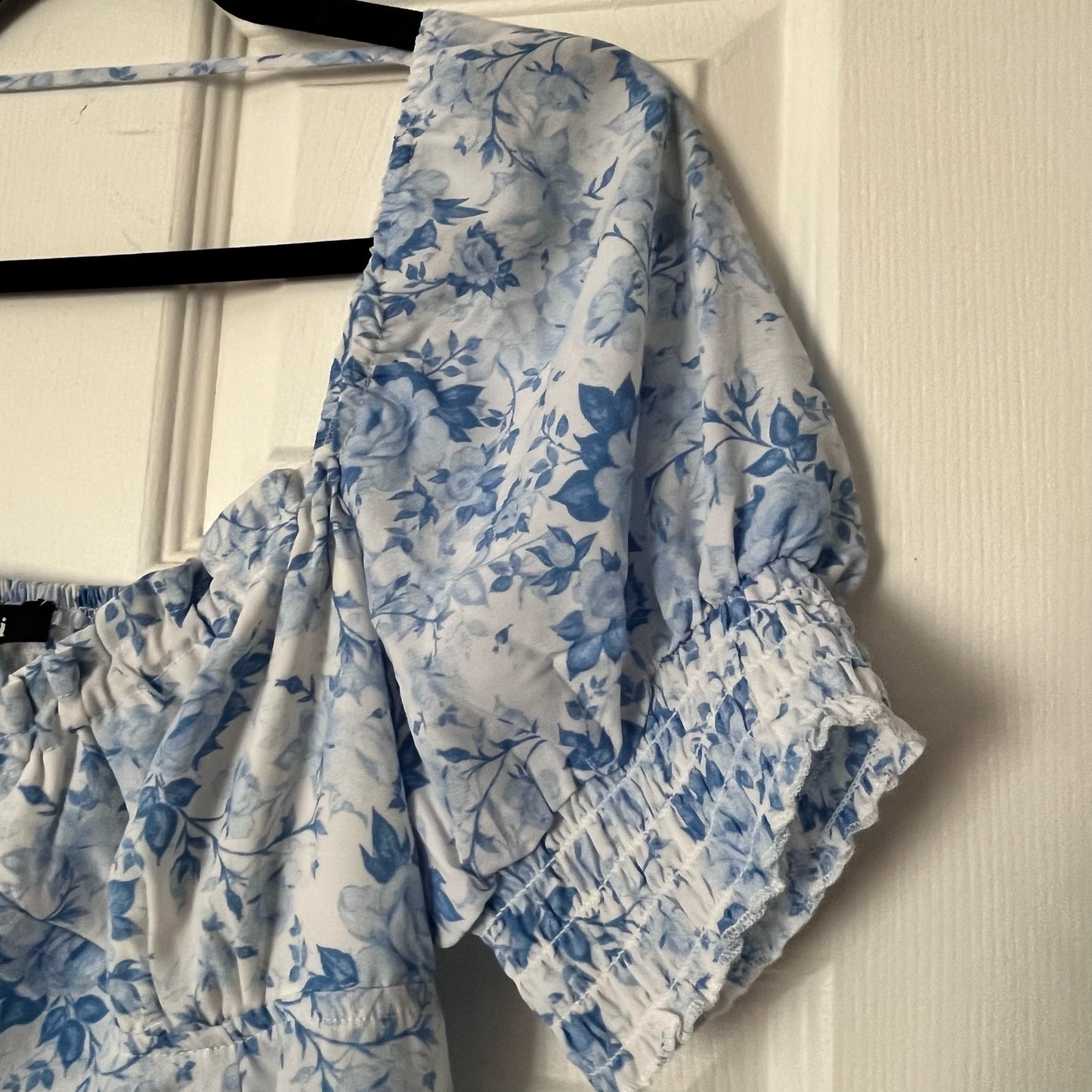 Trixxi Blouson Sleeve Floral Dress - Size M