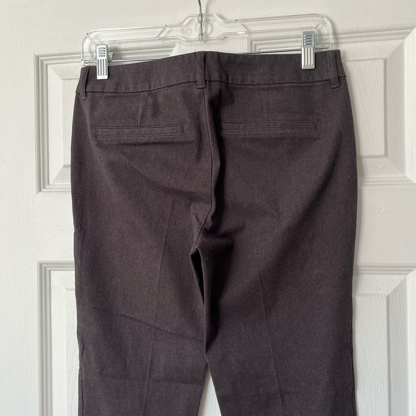 Old Navy Pixie Mid-Rise Cropped Pants - Size 4