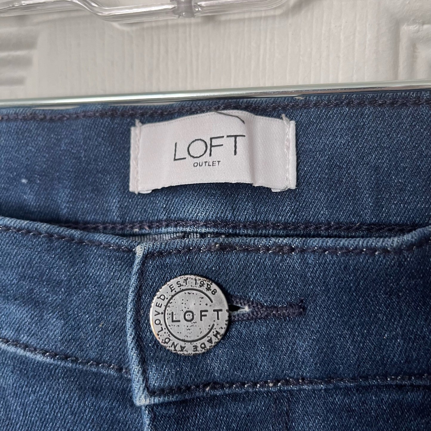 LOFT Outlet High Rise (Jean) Legging - Size 4