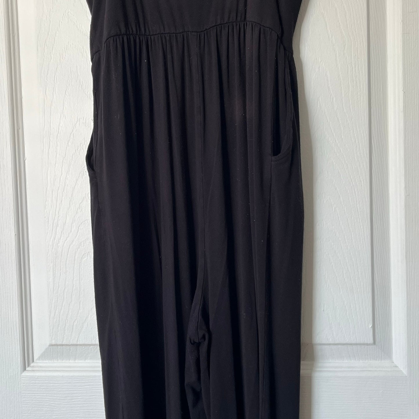 Old Navy Cropped Leg Jumpsuit - Size M