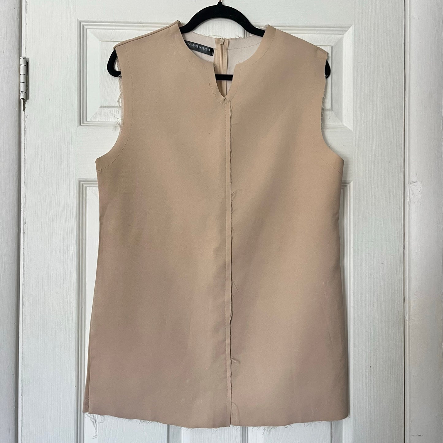 Yiaishang Exposed Seam Top - Size UNKNOWN
