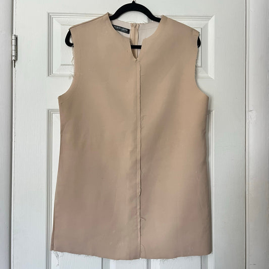 Yiaishang Exposed Seam Top - Size UNKNOWN