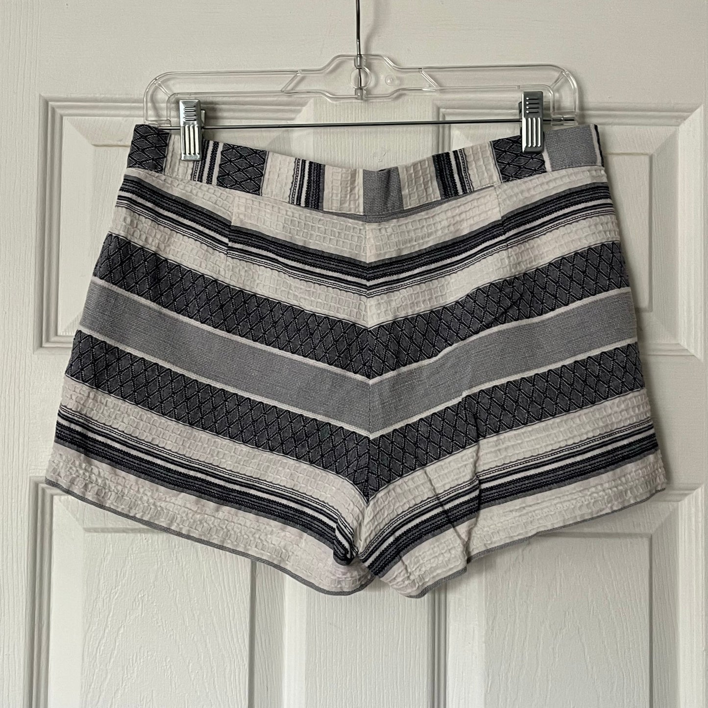 Cupcakes & Cashmere Textured Striped Shorts - Size 6