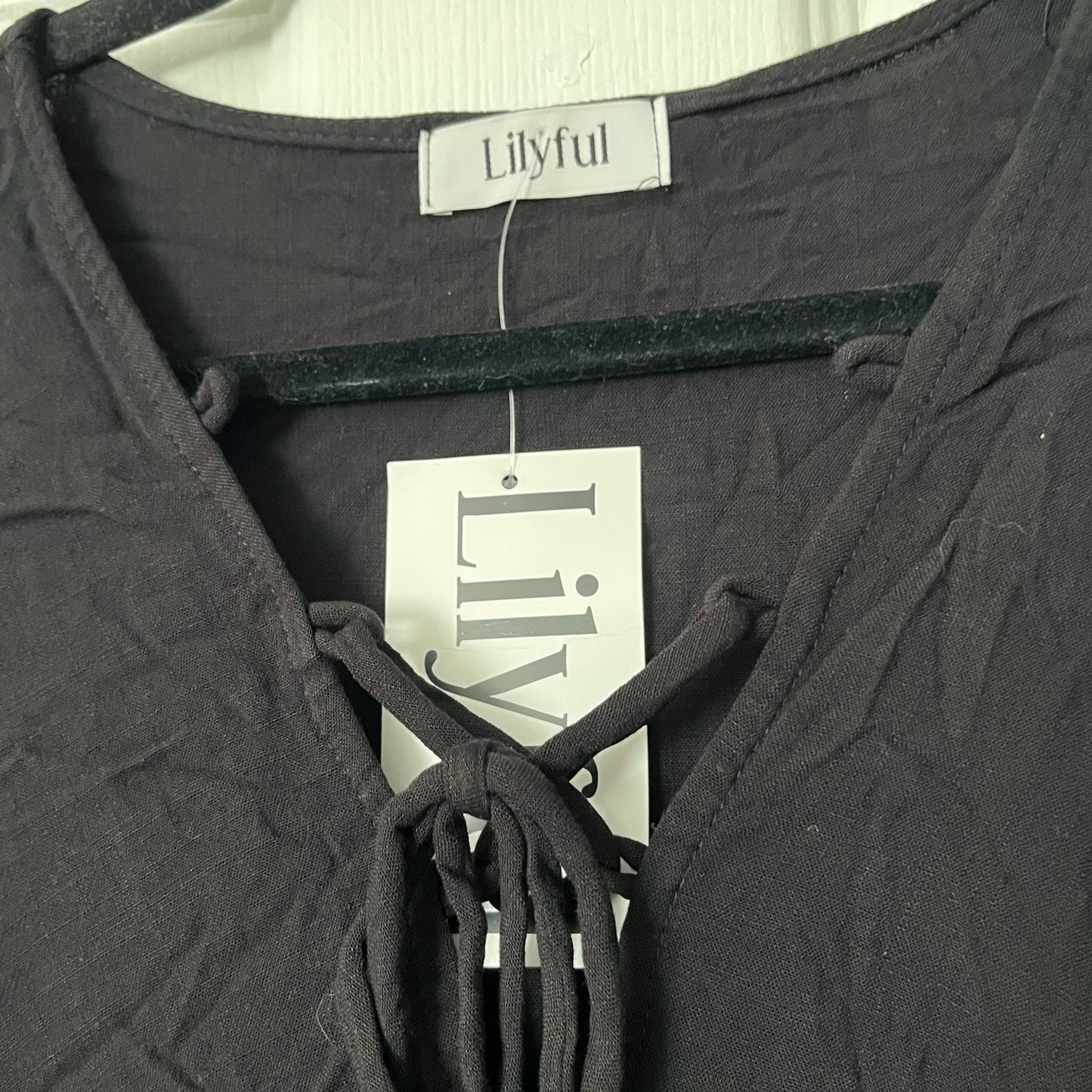 Lilyful Criss-Cross Top - Size S - NWT