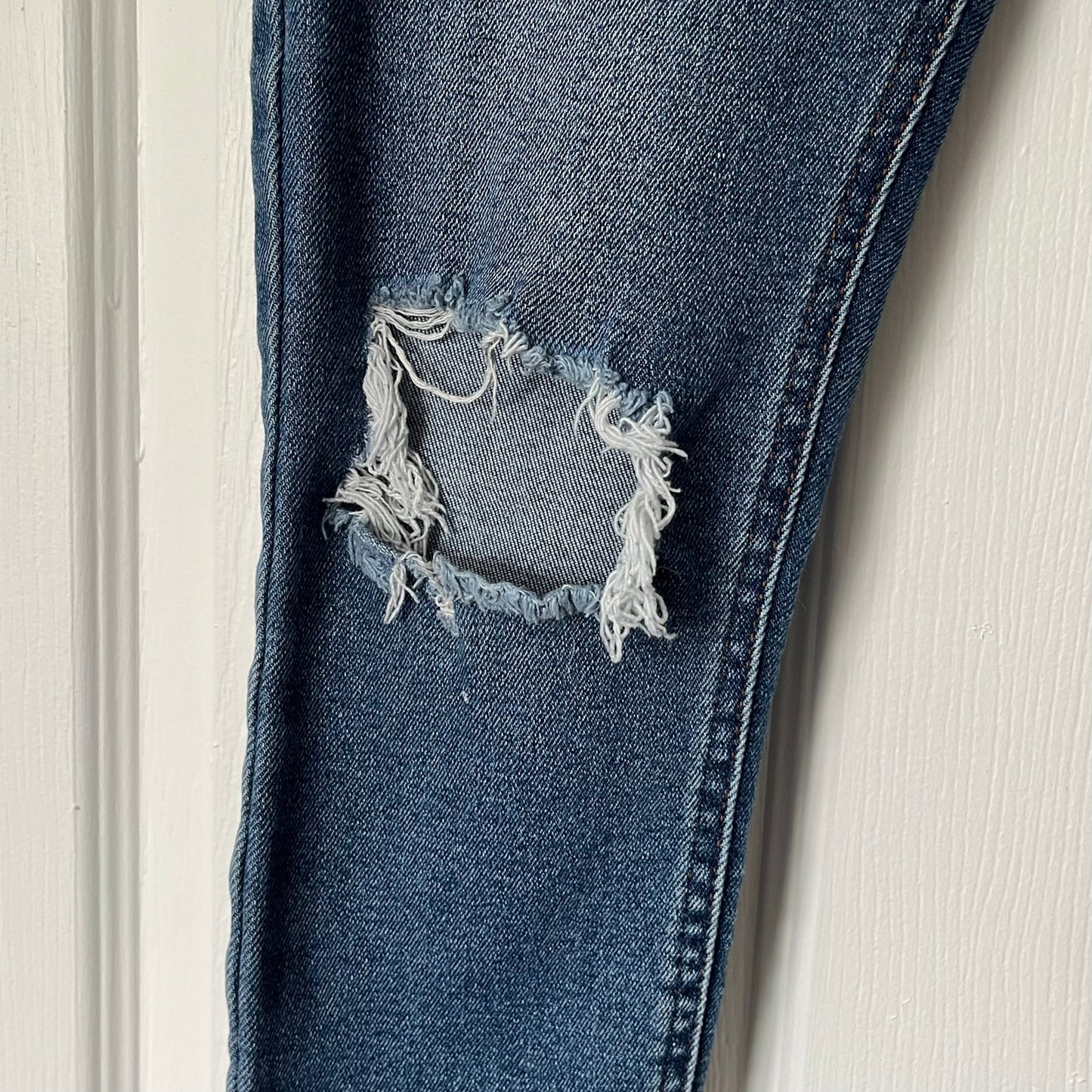 Celebrity Pink 'The Spice' Distressed Skinny Jeans - Size UNKNOWN
