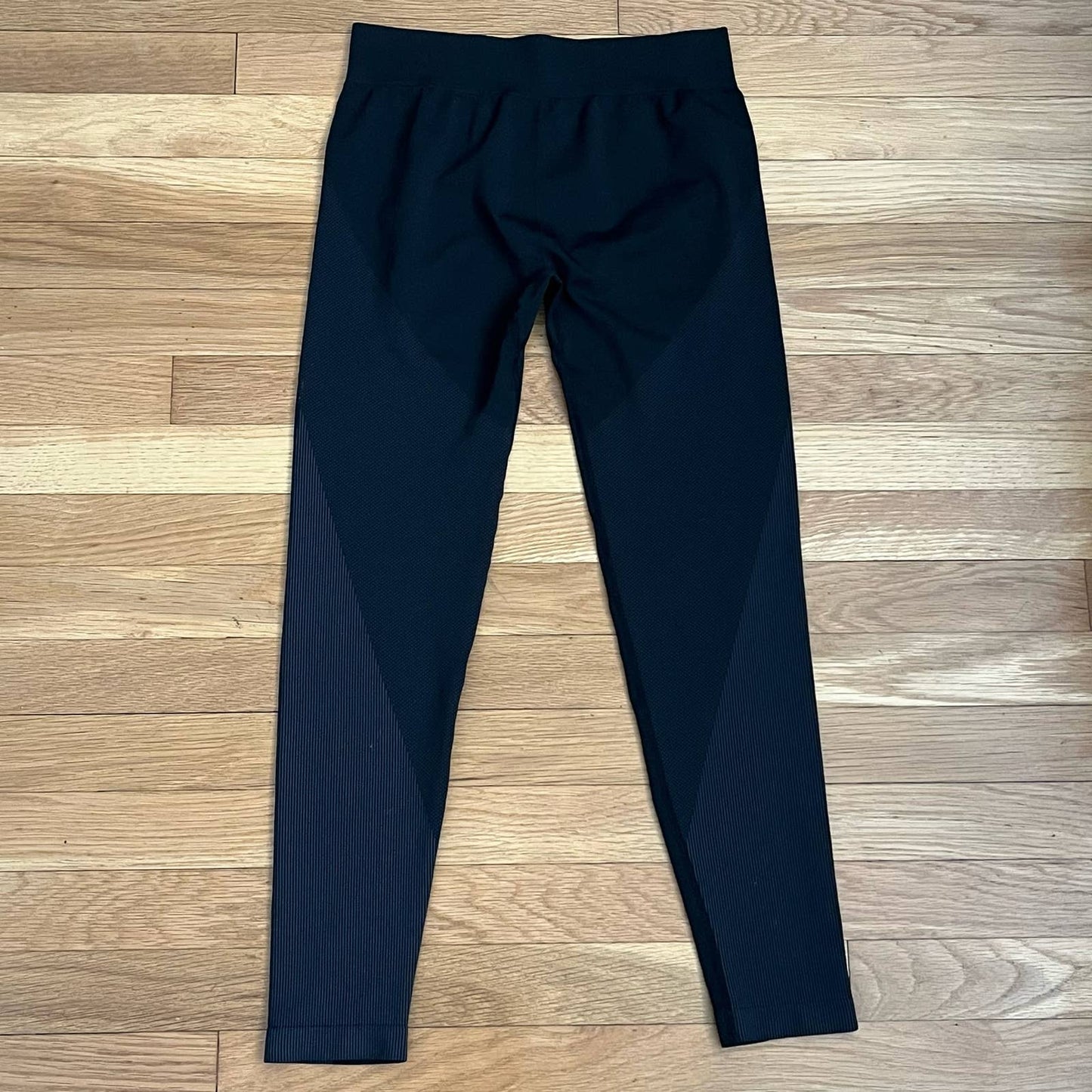 GU Sports Capri Leggings - Size L