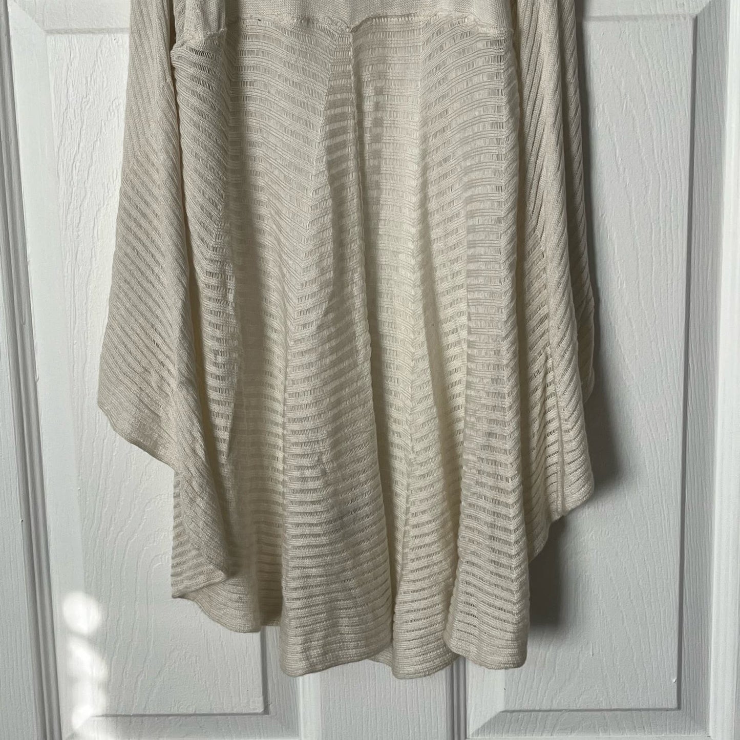 Forever 21 Waterfall Open Sweater Vest - Size M