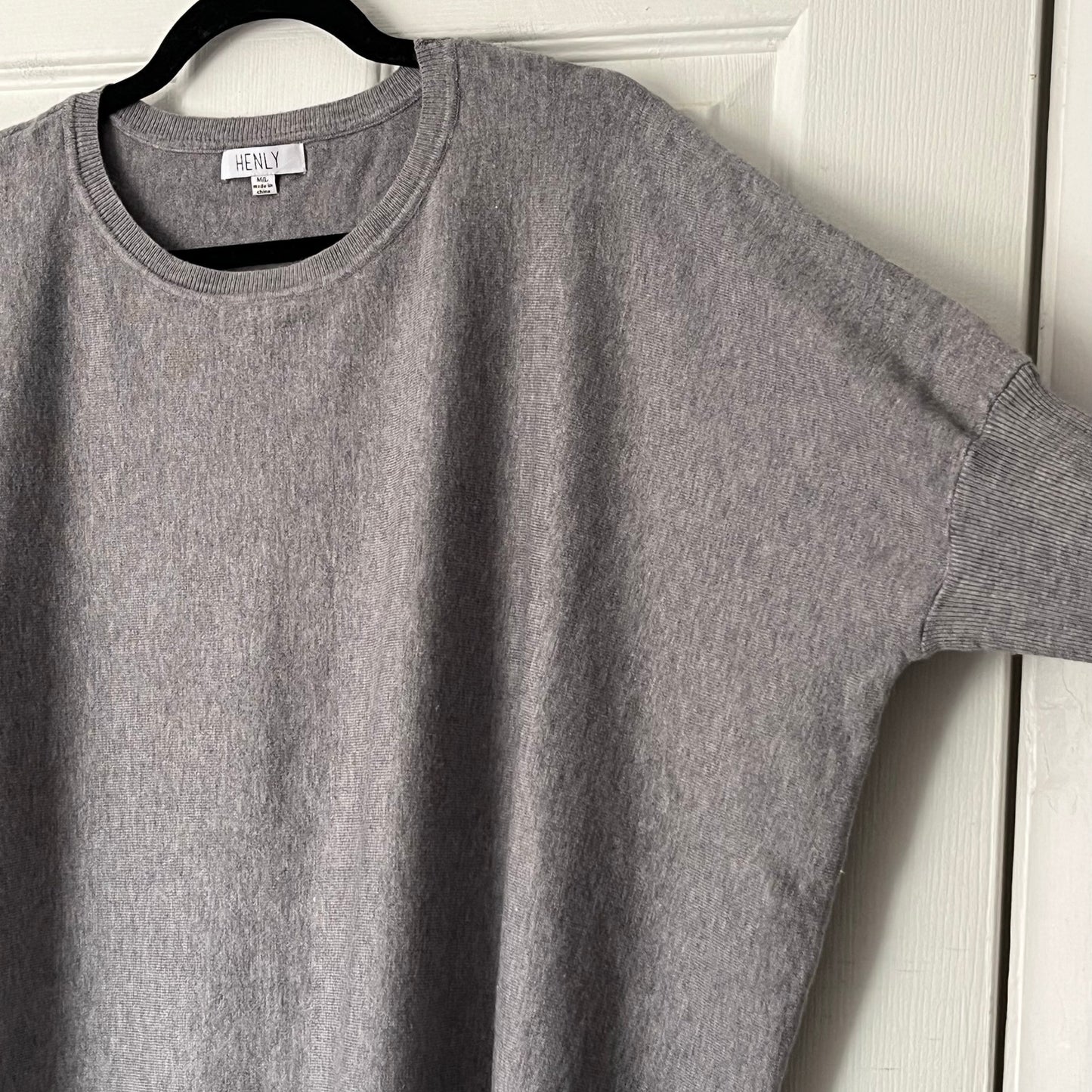 Henly Ribbed-Sleeve Pullover Sweater - Size M-L
