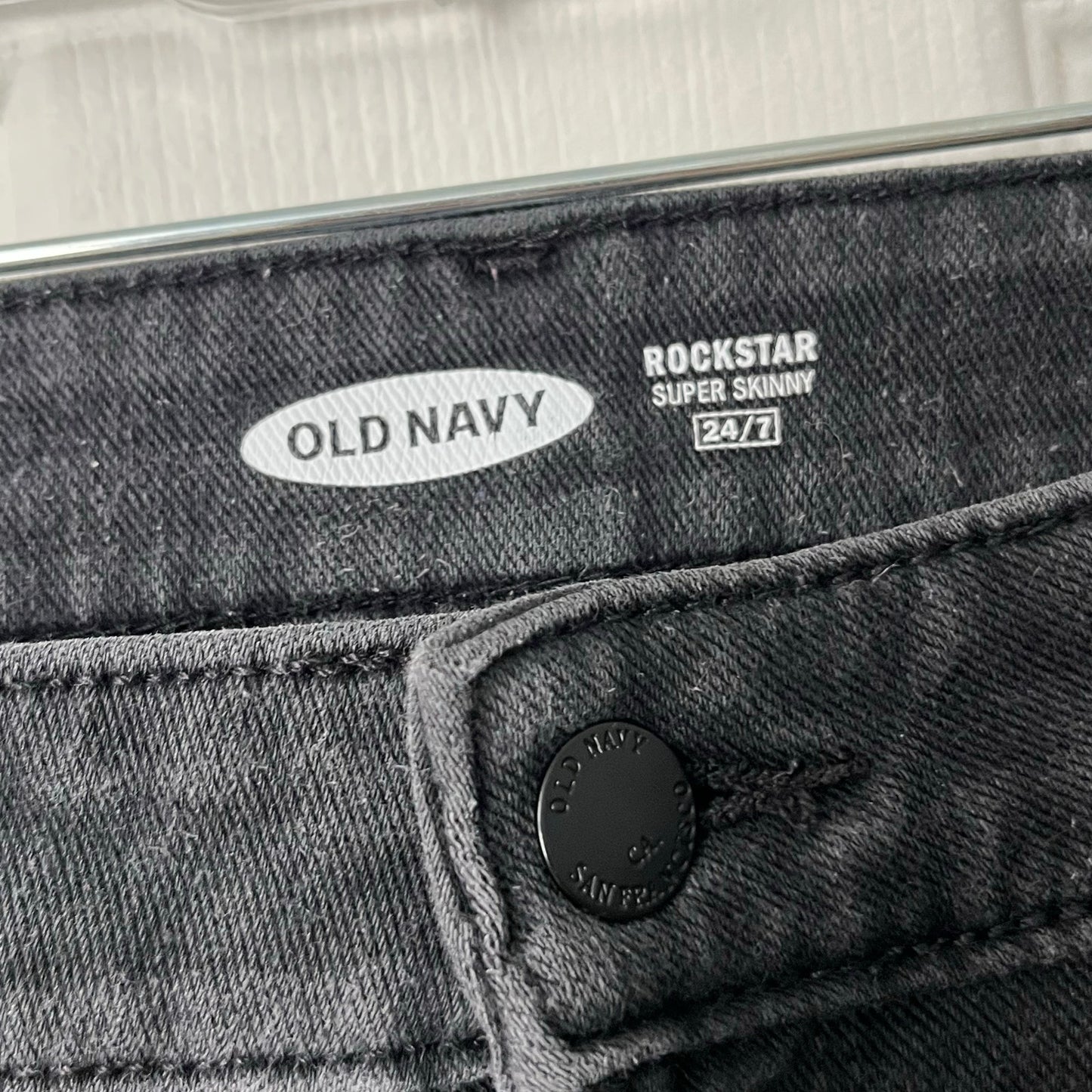 Old Navy Rockstar Super Skinny Jeans - Size 4