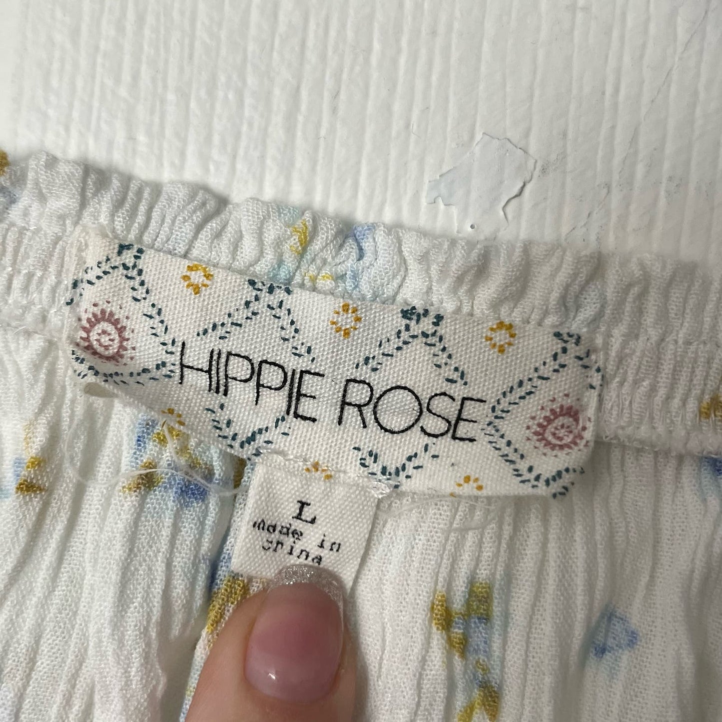 Hippie Rose Tie-Neck Top - Size L